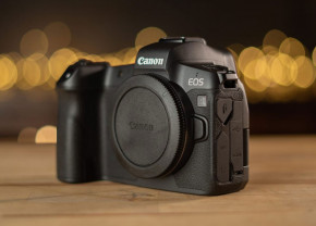  Canon EOS R5 Body 6