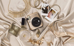    Fuji Instax Mini 70 Stardust Gold 8