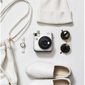    Fujifilm Instax Mini 70 White 11