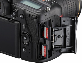  Nikon D780 body 8