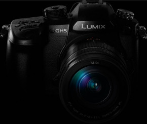   Panasonic DC-GH5 Body 12