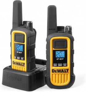  2  DeWalt Heavy Duty Walkie-Talkie DXFRS800