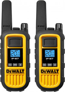  2  DeWalt Heavy Duty Walkie-Talkie DXFRS800 4