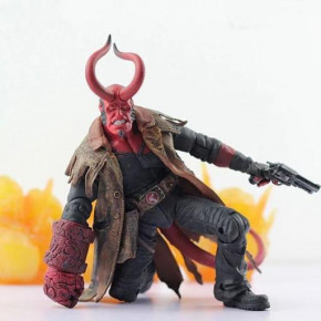  Mezco Hellboy   4