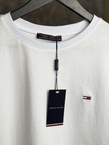  Tommy Hilfiger  (. ) (184497801146) 3