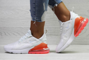 Ƴ  Air Max 270    9