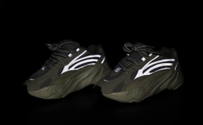   Adidas Yeezy Boost 700 Static Light Grey (  ) - 7