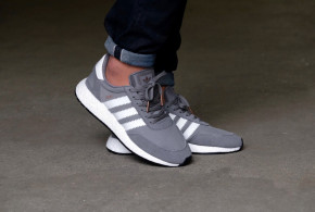  Adidas Iniki Runner  (    / 41-44) 42 6