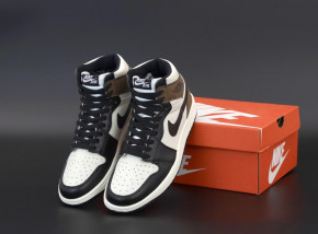   Nike Air Jordan 1 Retro  --  (   ) 40 5