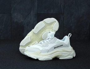 Ƴ  Balenciaga Triple S   (      ) 3