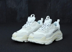 Ƴ  Balenciaga Triple S   (      ) 4