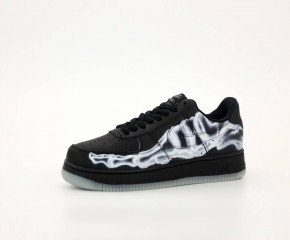   Nike Air Force 1 Bones       (   ) 4