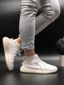  Adidas Yeezy Boost 350 V2 Triple White (   350 )     36-45 8