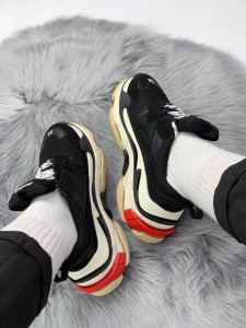  Balenciaga Triple S - 3-   (     36-45) 8