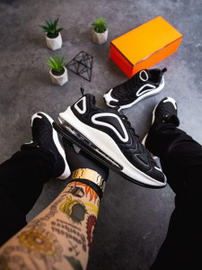     Nike Air Max 720    7