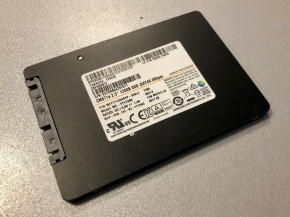 SSD  128GB Samsung 2.5 SATAIII MLC (MZ-YTY1280) Refurbished