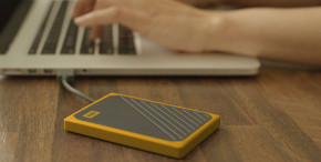  SSD USB 3.0 WD Passport Go 1TB Yellow (WDBMCG0010BYT-WESN) 7