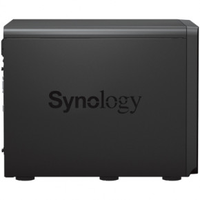   Synology DS2422+ 6