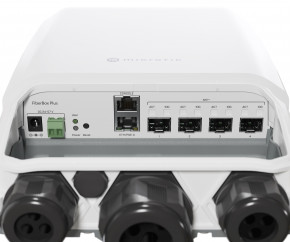  MikroTik FiberBox Plus (CRS305-1G-4S+OUT) (4x10G SFP+, 1xGE LAN, , IP66,-40/+70, POE in, DC, 2pin) 5