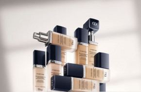   Dior Diorskin Forever 040 - Miel () 4