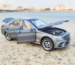  Neca Mercedes-Benz C260 