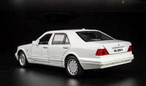  Neca Mercedes-Benz S-W140 