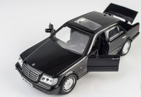  Neca Mercedes-Benz S-W140  4