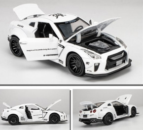  Neca Nissan GTR  3