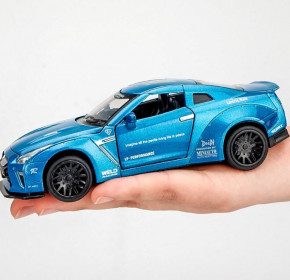  Neca Nissan GTR  3