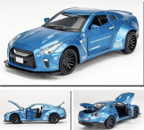  Neca Nissan GTR  4