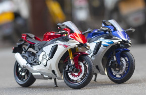  Neca Yamaha YZF-R1  4