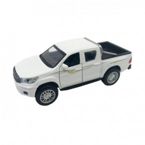   Toyota Hilux  (FY6118-WT)