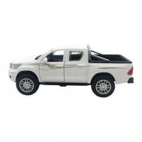   Toyota Hilux  (FY6118-WT) 4