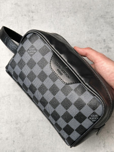  Louis Vuitton      (1967466111)