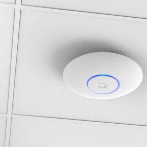   Ubiquiti UAP-AC-LITE 6