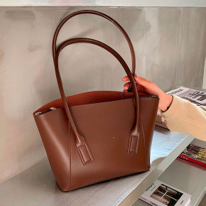   Berni tote Versailles  (58194) 6