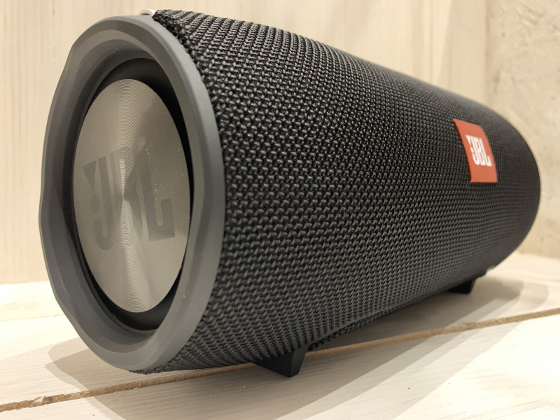  JBL Xtreme Red