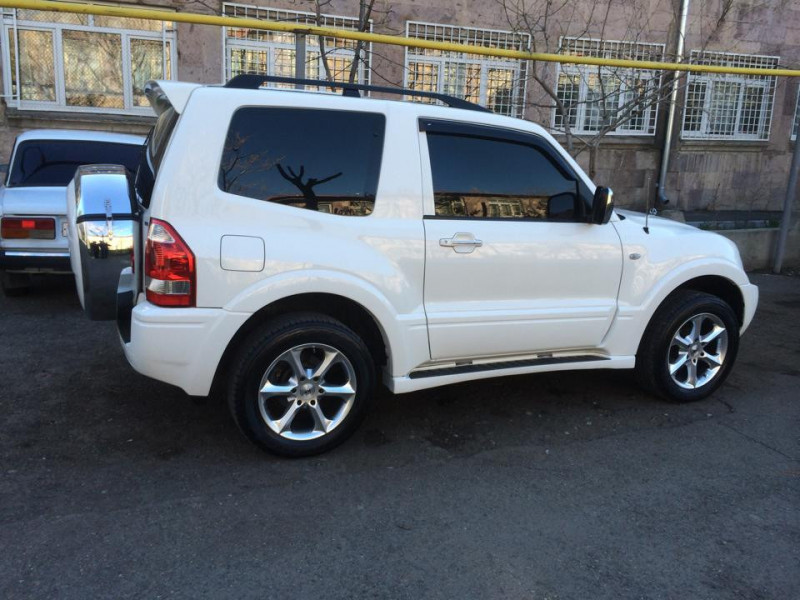   Cobra Tuning  Mitsubishi Pajero III 3d 1999-2006 IV 3d 2006 (M41306)