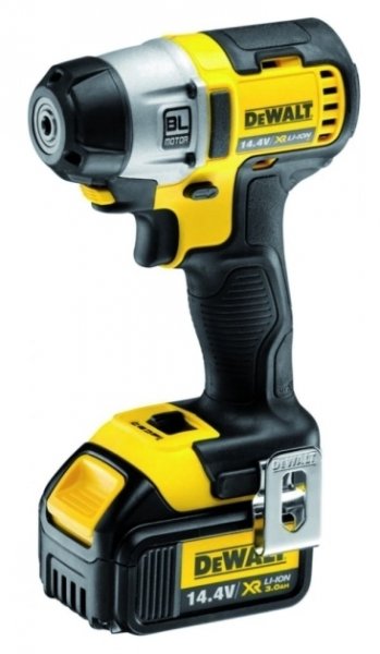   DeWALT DeWalt DCF825M2