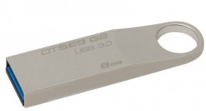 - USB Kingston DataTraveler 8Gb (DTSE9G2/8GB)