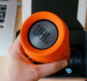    JBL Charge II Plus Orange (3)