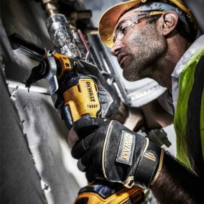   DeWalt DCS355N 4