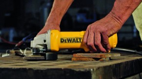   DeWalt DWE4237 5