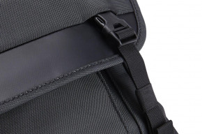   Thule Covert Small DSLR Messenger Bag 4