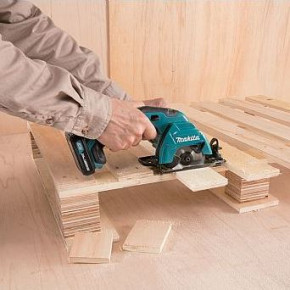   Makita HS301DWAE 4