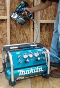  Makita AC310H 4