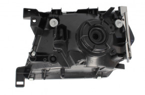   Depo  Nissan Patrol (Y61) 2000-2004  H4 . . ( ) (215-11A1R-LD-E) 3