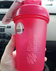   BlenderBottle Classic 590ml Pink Fl 3