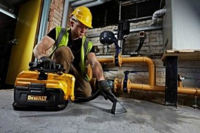   DeWalt DCV582 6