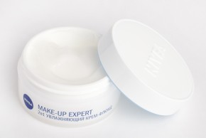 -  Nivea Make-Up Expert 21      50  (4005808589494) 3